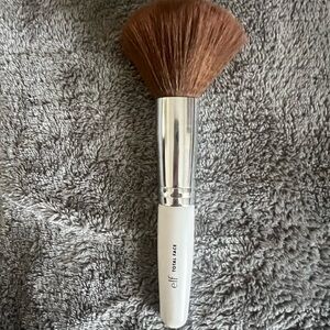 ELF Total Face Brush with Brown Bristles